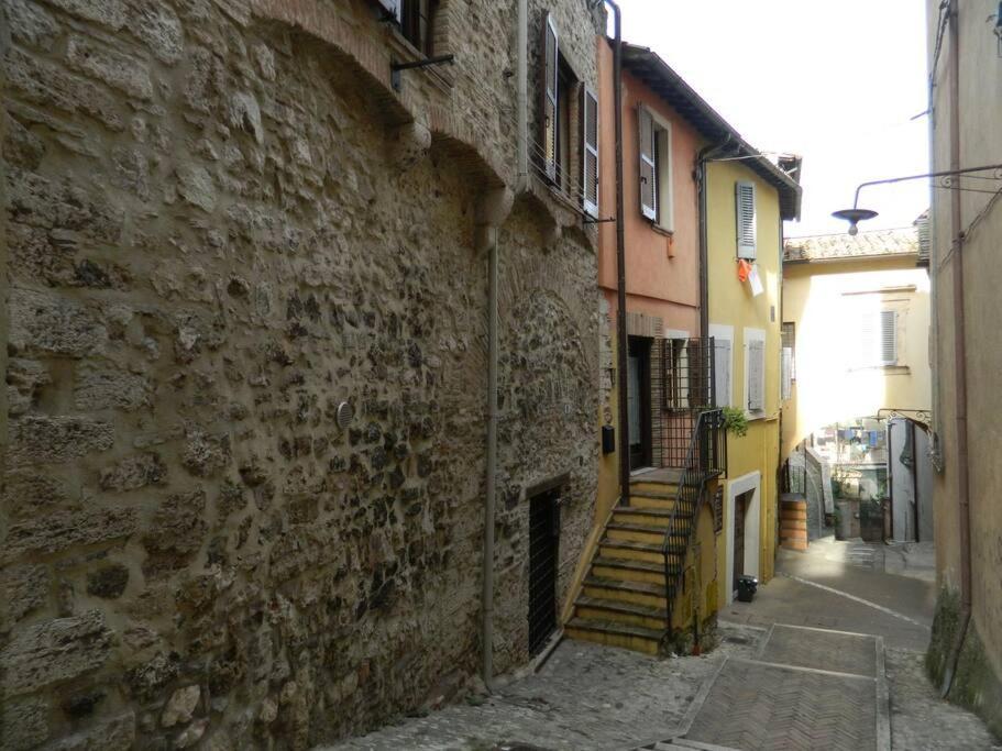 나르니 Casa Dell'Oliveto "Parcheggio Gratuito" 아파트 외부 사진