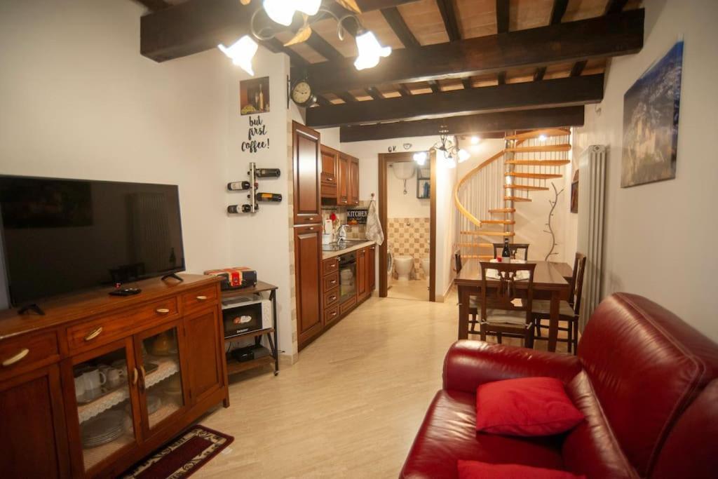 나르니 Casa Dell'Oliveto "Parcheggio Gratuito" 아파트 외부 사진