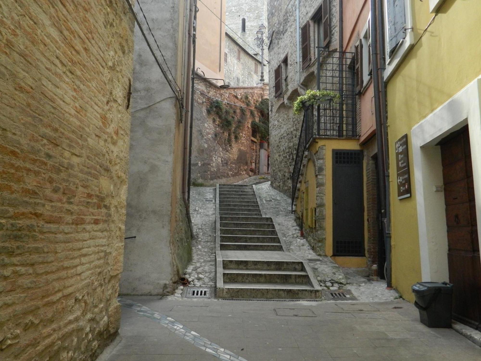 나르니 Casa Dell'Oliveto "Parcheggio Gratuito" 아파트 외부 사진