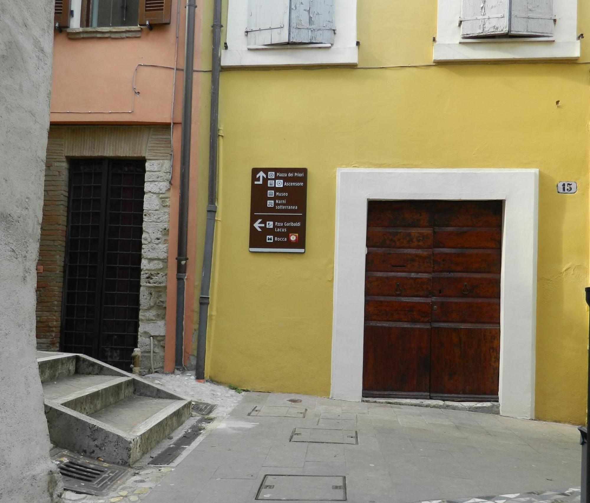 나르니 Casa Dell'Oliveto "Parcheggio Gratuito" 아파트 외부 사진